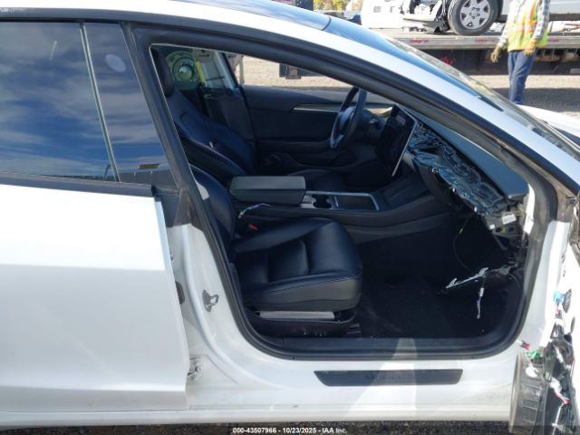 2021 TESLA MODEL 3 5YJ3E1EB7MF998654 Photo 4