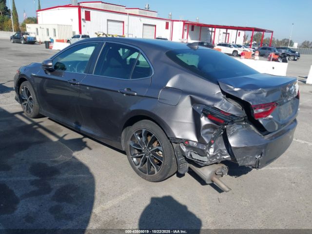 2021 TOYOTA CAMRY 4T1C31AK8MU548512 Photo 2