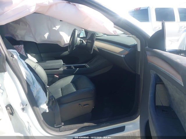 2023 TESLA MODEL Y 7SAYGDEE4PA167788 Photo 4
