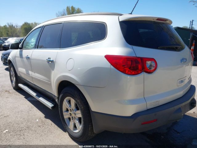 2012 CHEVROLET TRAVERSE 1GNKRJEDXCJ386349 Photo 2
