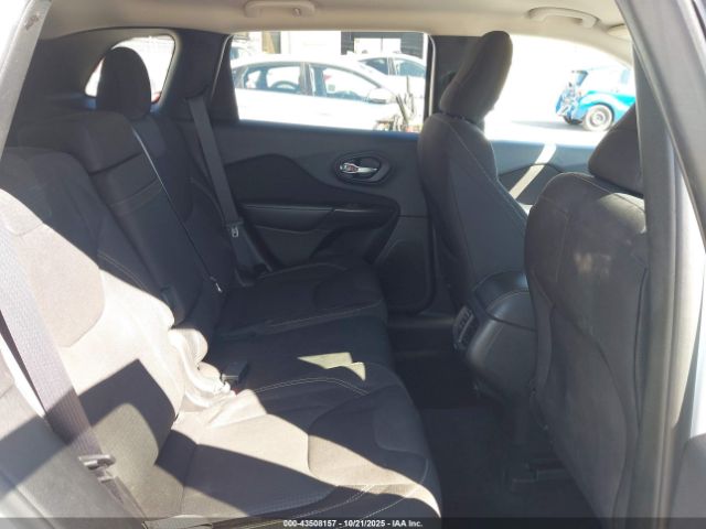 2016 JEEP CHEROKEE 1C4PJMCS1GW103743 Photo 7