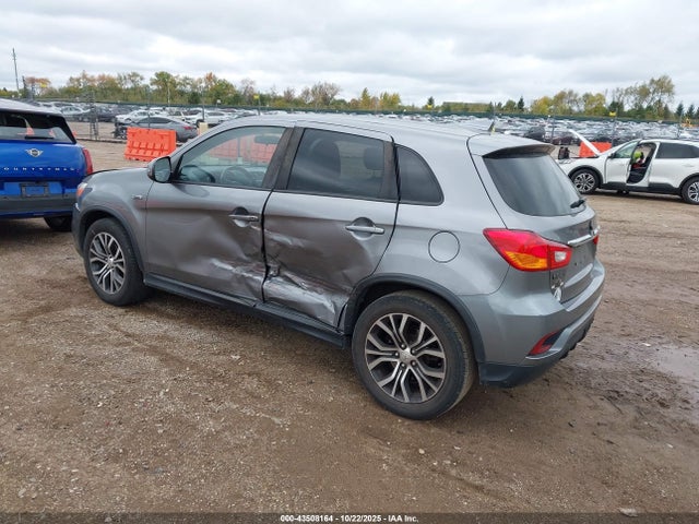2018 MITSUBISHI OUTLANDER SPORT JA4AP3AW8JU015953 Photo 2