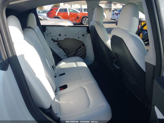 2021 TESLA MODEL Y 5YJYGDEE6MF244169 Photo 7