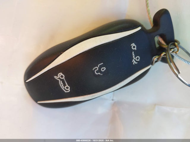 2015 TESLA MODEL S 5YJSA1H1XFFP72590 Photo 10