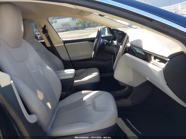 2015 TESLA MODEL S 5YJSA1H1XFFP72590 Photo 4