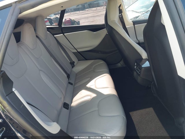 2015 TESLA MODEL S 5YJSA1H1XFFP72590 Photo 7