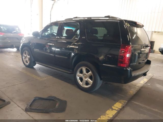 2007 CHEVROLET TAHOE 1GNFK13077J325990 Photo 2