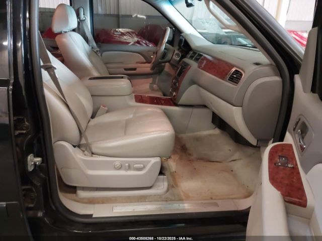 2007 CHEVROLET TAHOE 1GNFK13077J325990 Photo 4