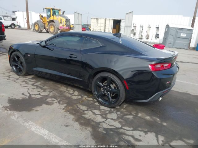 2018 CHEVROLET CAMARO 1G1FB1RS1J0186351 Photo 2