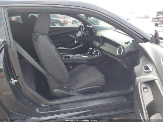 2018 CHEVROLET CAMARO 1G1FB1RS1J0186351 Photo 4