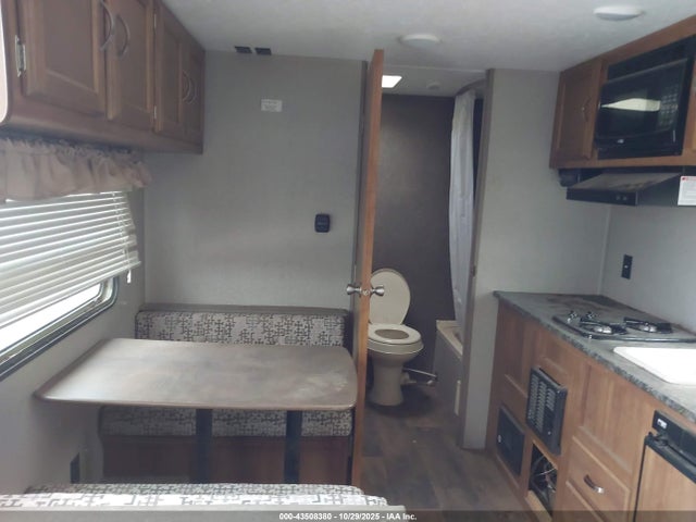 Keystone Summerland Mini Seri 2017 4YDT17015HW153796 Image 8