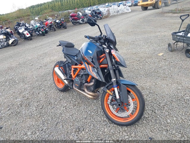 2023 KTM 1290 VBKV39404PM966249