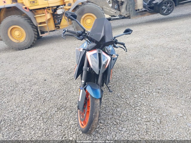2023 KTM 1290 VBKV39404PM966249 Photo 4