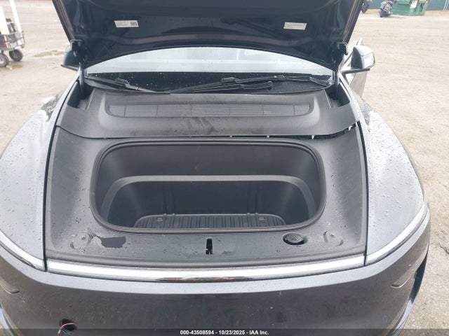 2026 TESLA MODEL Y 7SAYGDEE5TA465020 Photo 9