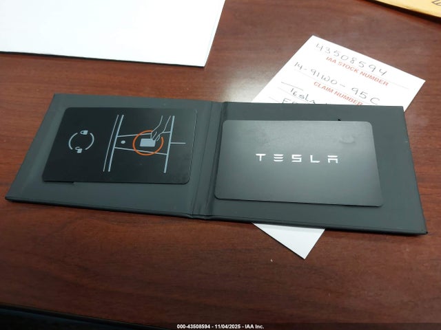 2026 TESLA MODEL Y 7SAYGDEE5TA465020 Photo 10