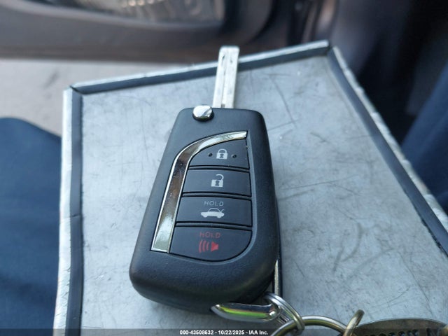 4T1C11AK8NU713899 Toyota CAMRY LE