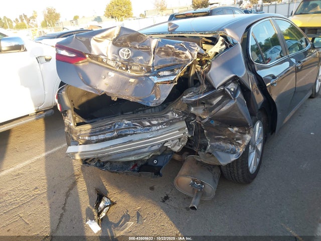 4T1C11AK8NU713899 Toyota CAMRY LE