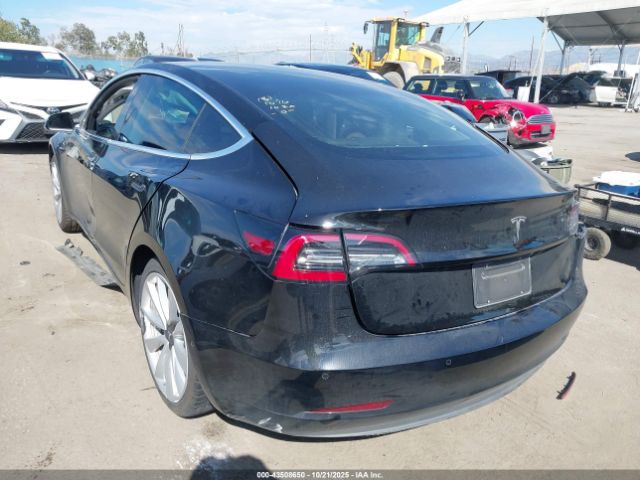 2019 TESLA MODEL 3 5YJ3E1EA5KF399076 Photo 2
