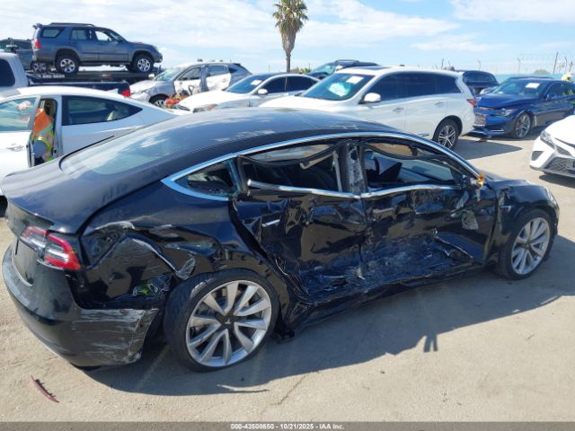 2019 TESLA MODEL 3 5YJ3E1EA5KF399076 Photo 5