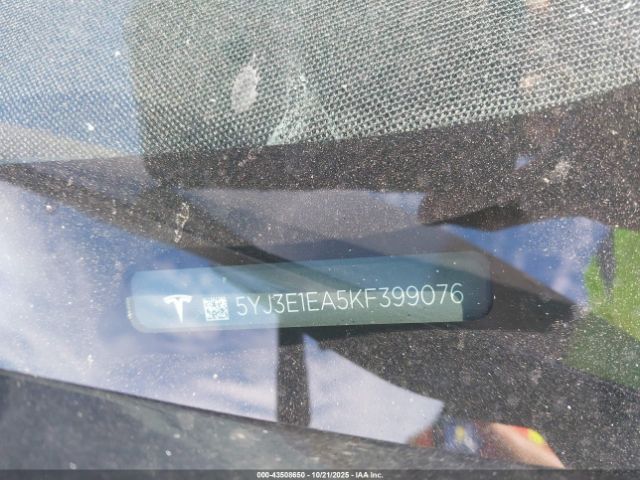 2019 TESLA MODEL 3 5YJ3E1EA5KF399076 Photo 8