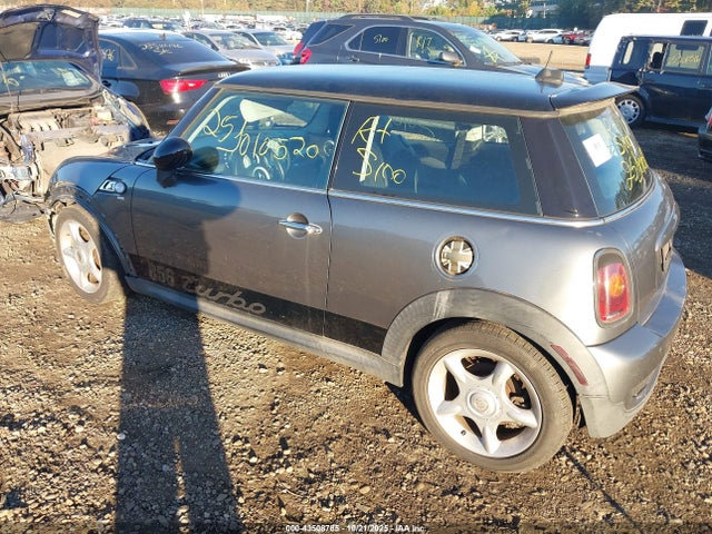 2008 MINI COOPER S WMWMF73598TT89230 Photo 2