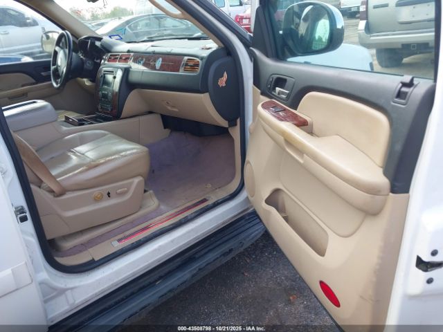 2007 CHEVROLET TAHOE 1GNFK13037R280662 Photo 4