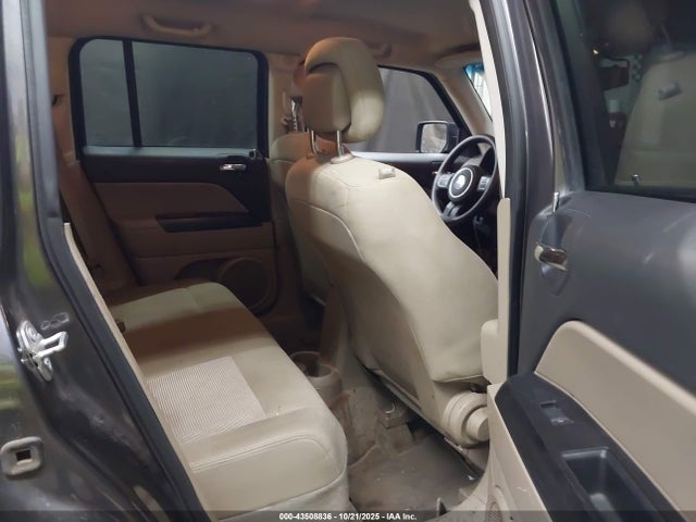 1C4NJPBB4GD601179 Jeep Patriot Sport