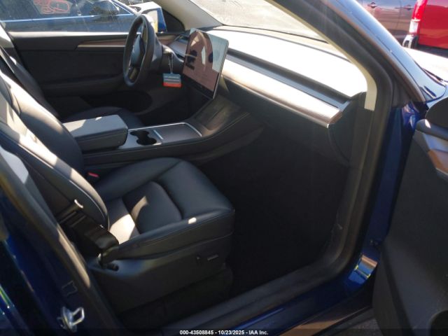 2024 TESLA MODEL Y 7SAYGDEE9RF168005 Photo 4
