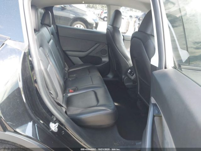 2023 TESLA MODEL Y 7SAYGDEE9PA110583 Photo 7