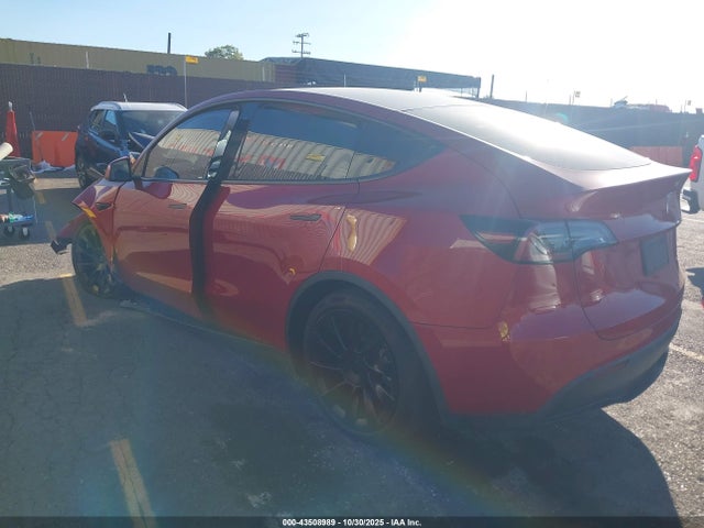2020 TESLA MODEL Y 5YJYGDEE7LF022478 Photo 2