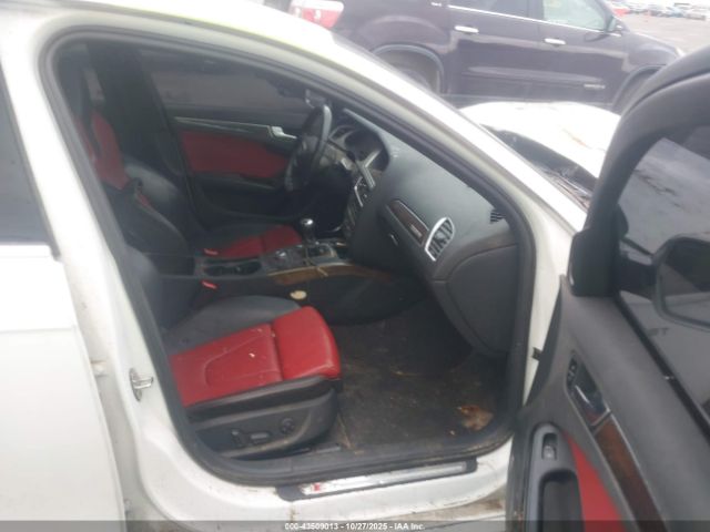 2011 AUDI S4 WAUMGAFLXBA008928 Photo 4