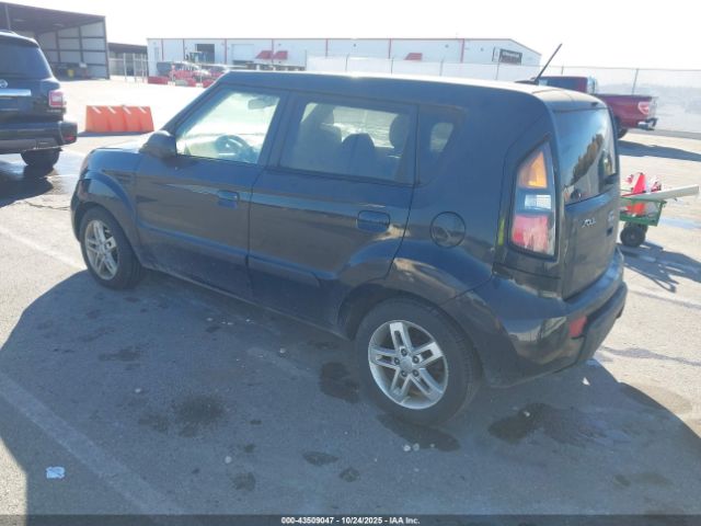 2010 KIA SOUL KNDJT2A28A7183812 Photo 2