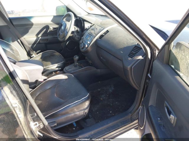 2010 KIA SOUL KNDJT2A28A7183812 Photo 4