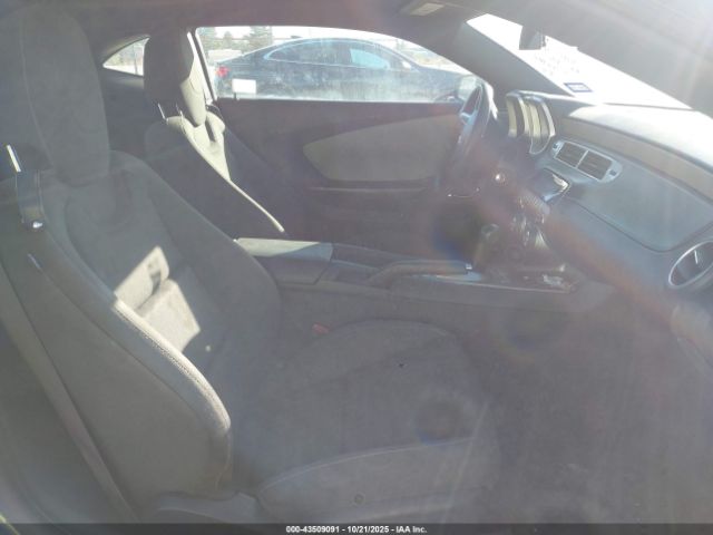 2015 CHEVROLET CAMARO 2G1FB1E38F9106782 Photo 4