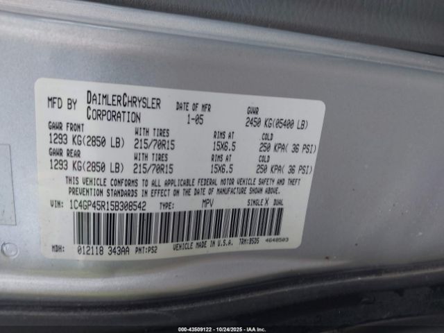 2005 CHRYSLER TOWN & COUNTRY 1C4GP45R15B308542 Photo 8