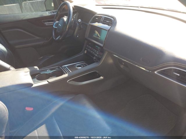 2017 JAGUAR F-PACE SADCL2BV2HA091467 Photo 4