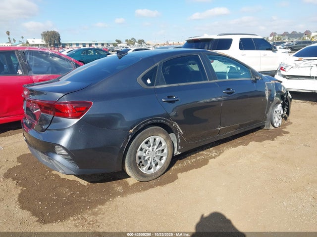 3KPF24AD0PE685616 KIA FORTE LX