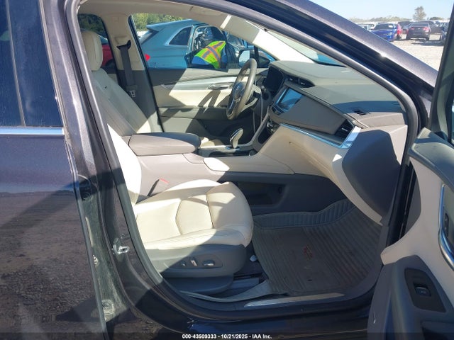 2017 CADILLAC XT5 1GYKNDRS4HZ179909 Photo 4