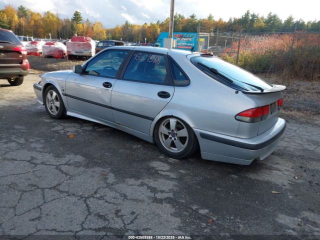 2002 SAAB 9-3 YS3DF78K527004949 Photo 2