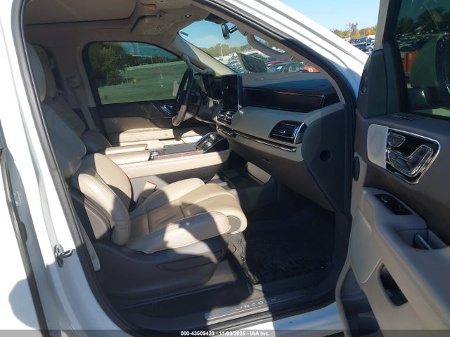 5LMJJ2LG7PEL10576 Lincoln Navigator Reserve