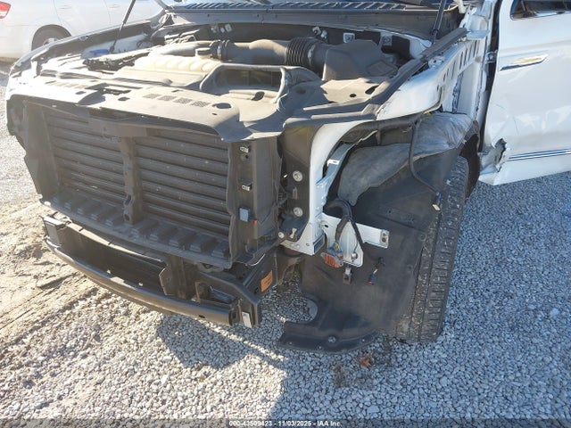5LMJJ2LG7PEL10576 Lincoln Navigator Reserve