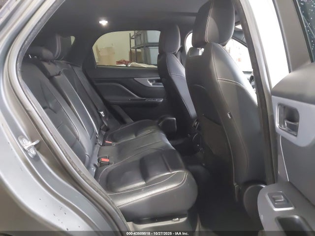 2017 JAGUAR F-PACE SADCM2BV9HA499140 Photo 7