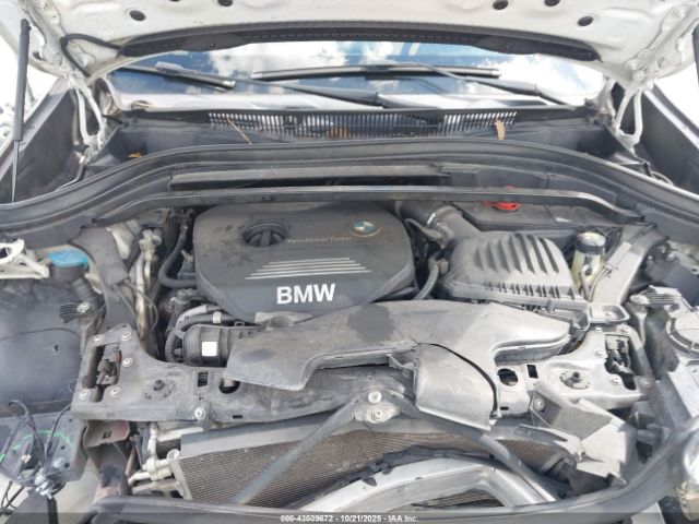 2017 BMW X1 WBXHU7C35H5H33042 Photo 9