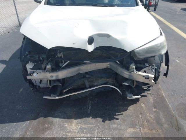 2017 BMW X1 WBXHU7C35H5H33042 Photo 5