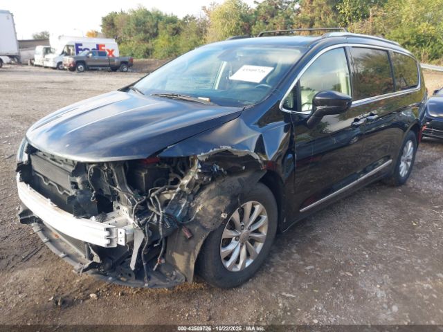 2018 CHRYSLER PACIFICA 2C4RC1BG8JR261396 Photo 1