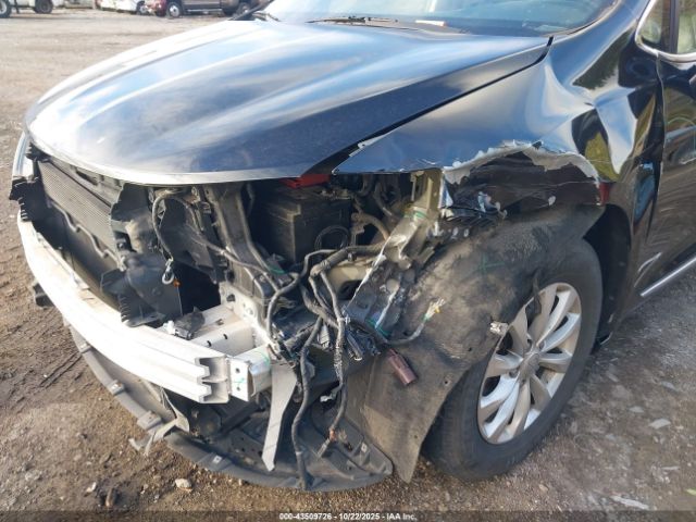 2018 CHRYSLER PACIFICA 2C4RC1BG8JR261396 Photo 5