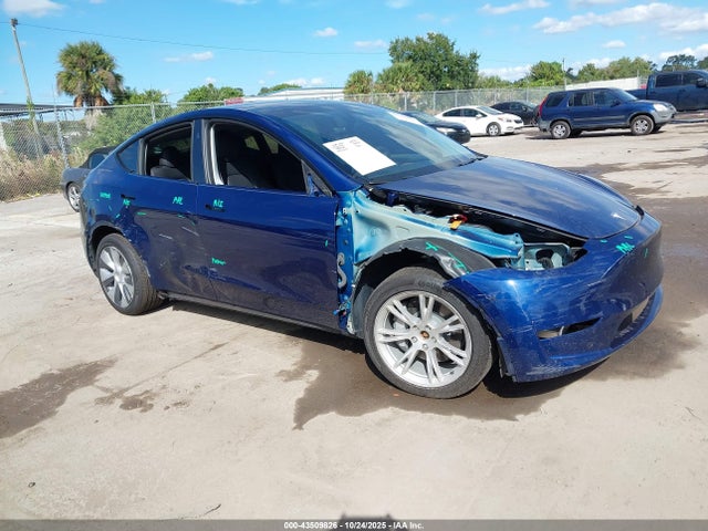 2024 TESLA MODEL Y 7SAYGDEE7RA265684 Photo 0
