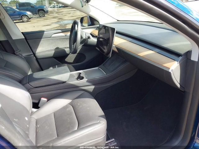 2024 TESLA MODEL Y 7SAYGDEE7RA265684 Photo 4