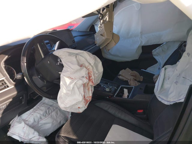 2022 MITSUBISHI OUTLANDER JA4J4UA85NZ012338 Photo 4