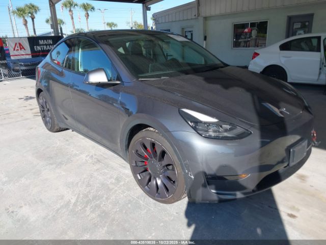 2021 TESLA MODEL Y 5YJYGDEF1MF267027 Photo 0